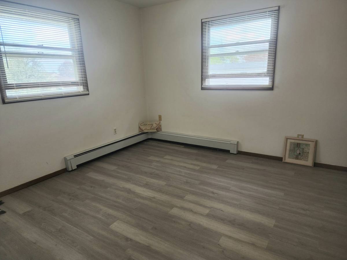 Apartment for rent at 812 W Whittier Dr, Appleton, WI 54914