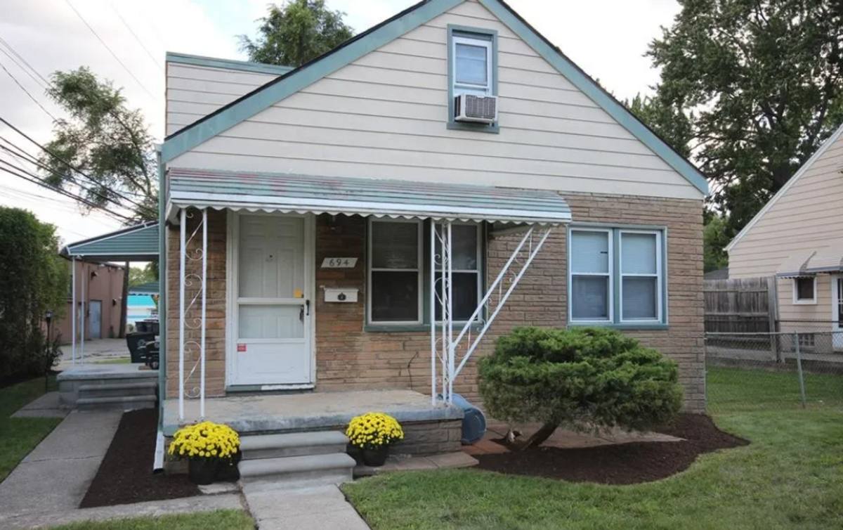 Apartment for rent at 694 Lincoln Ave, Berkley, MI 48072