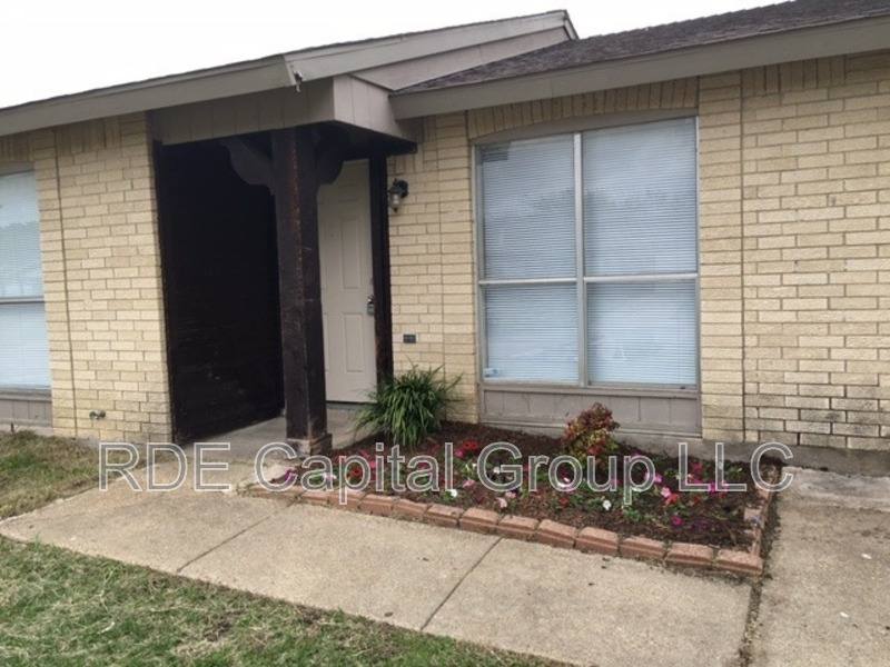 House for rent at 1413 Eagle Pass Dr, Garland, TX 75040