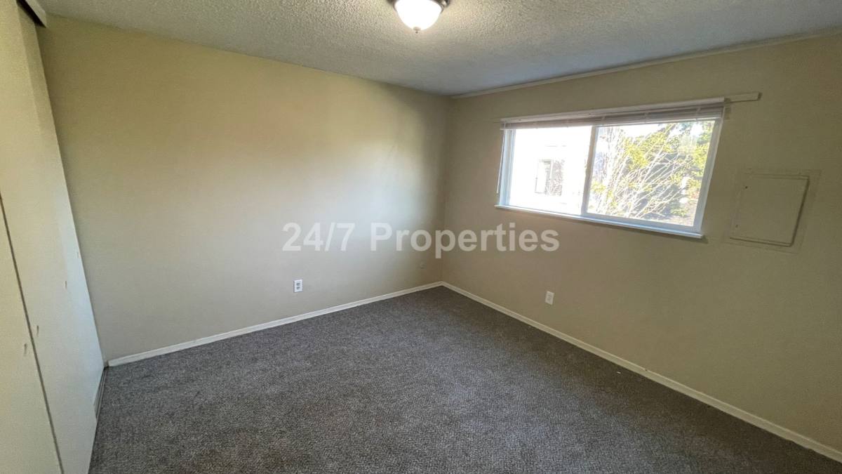 Apartment for rent at 5330 SE 72nd Ave, Portland, OR 97206