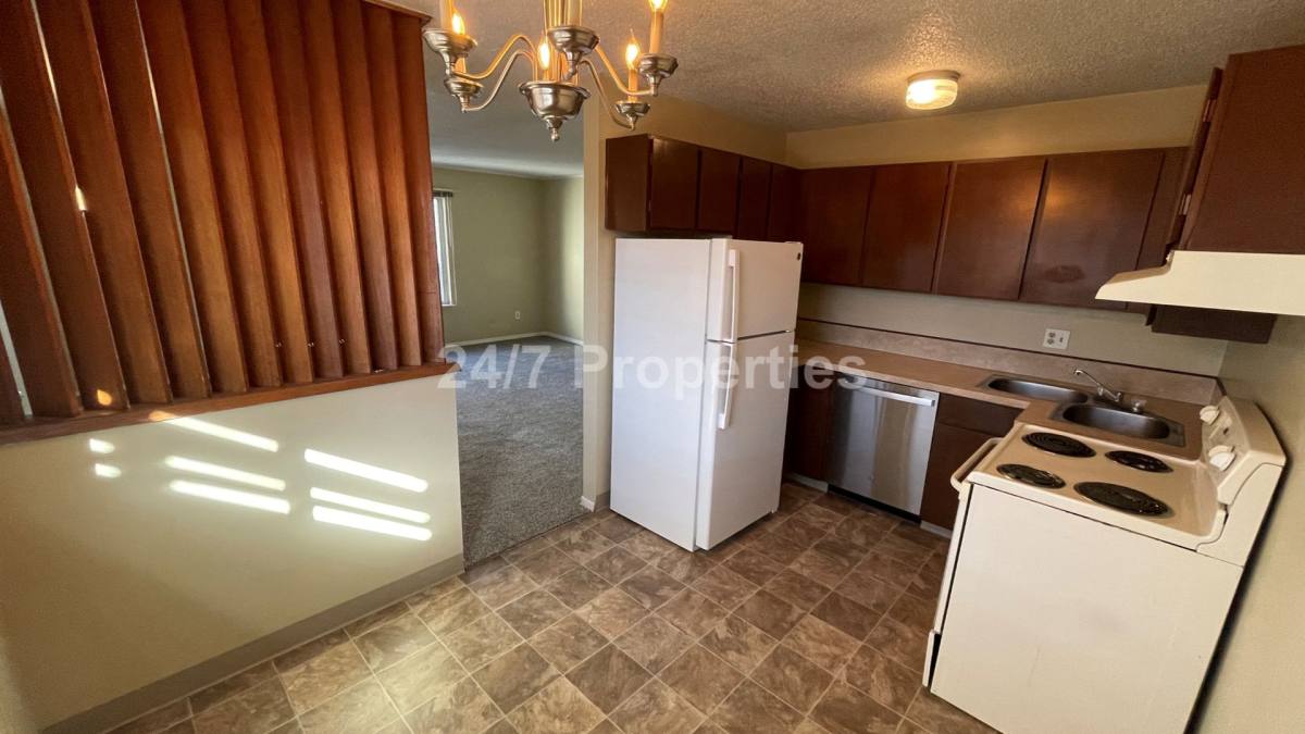 Apartment for rent at 5330 SE 72nd Ave, Portland, OR 97206
