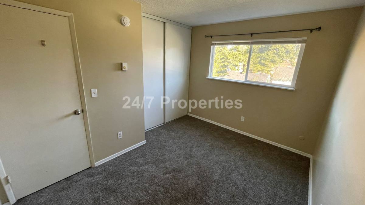 Apartment for rent at 5330 SE 72nd Ave, Portland, OR 97206