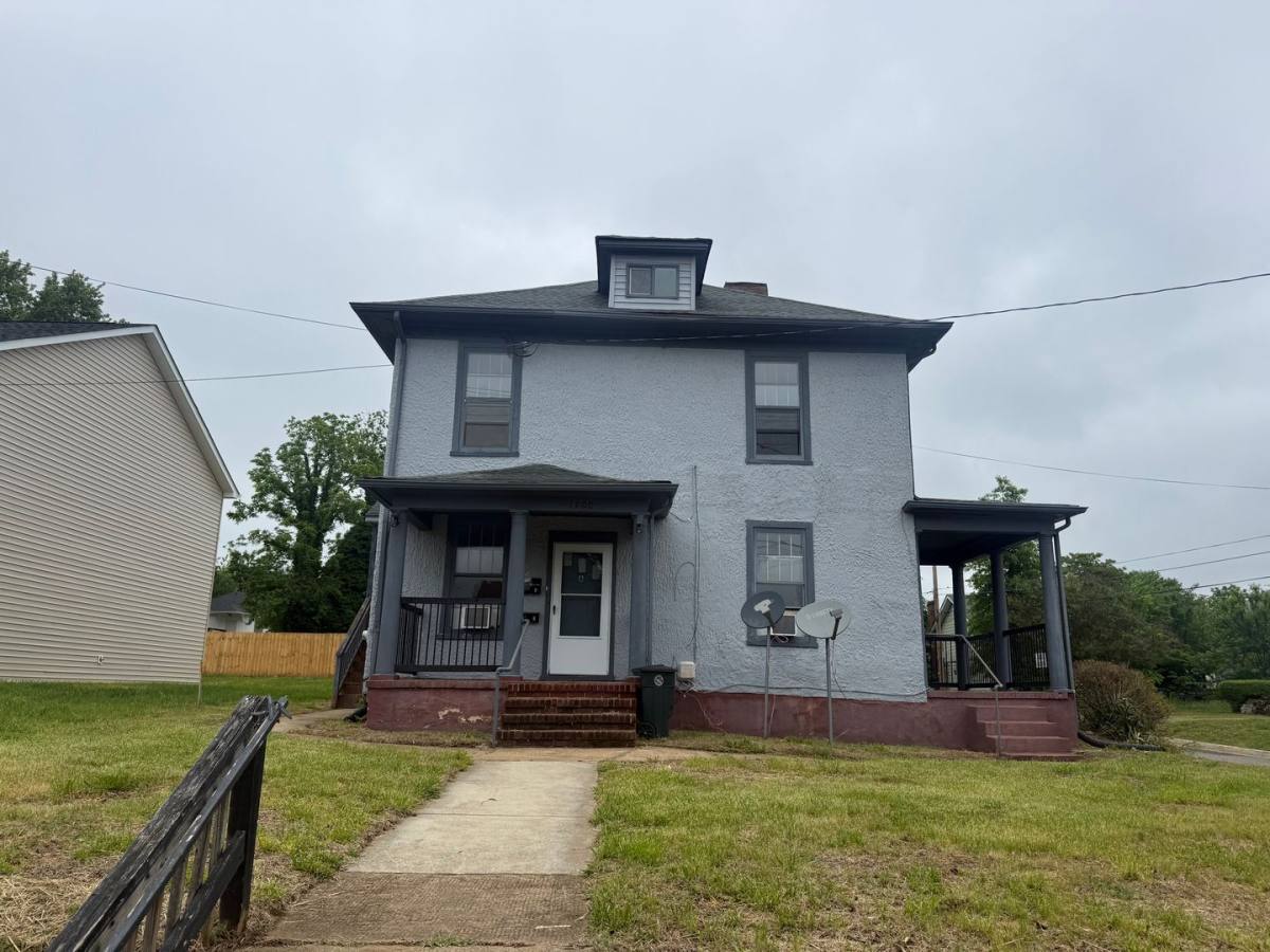 Apartment for rent at 1700 Bedford Ave Apts A & B, Lynchburg, VA 24504