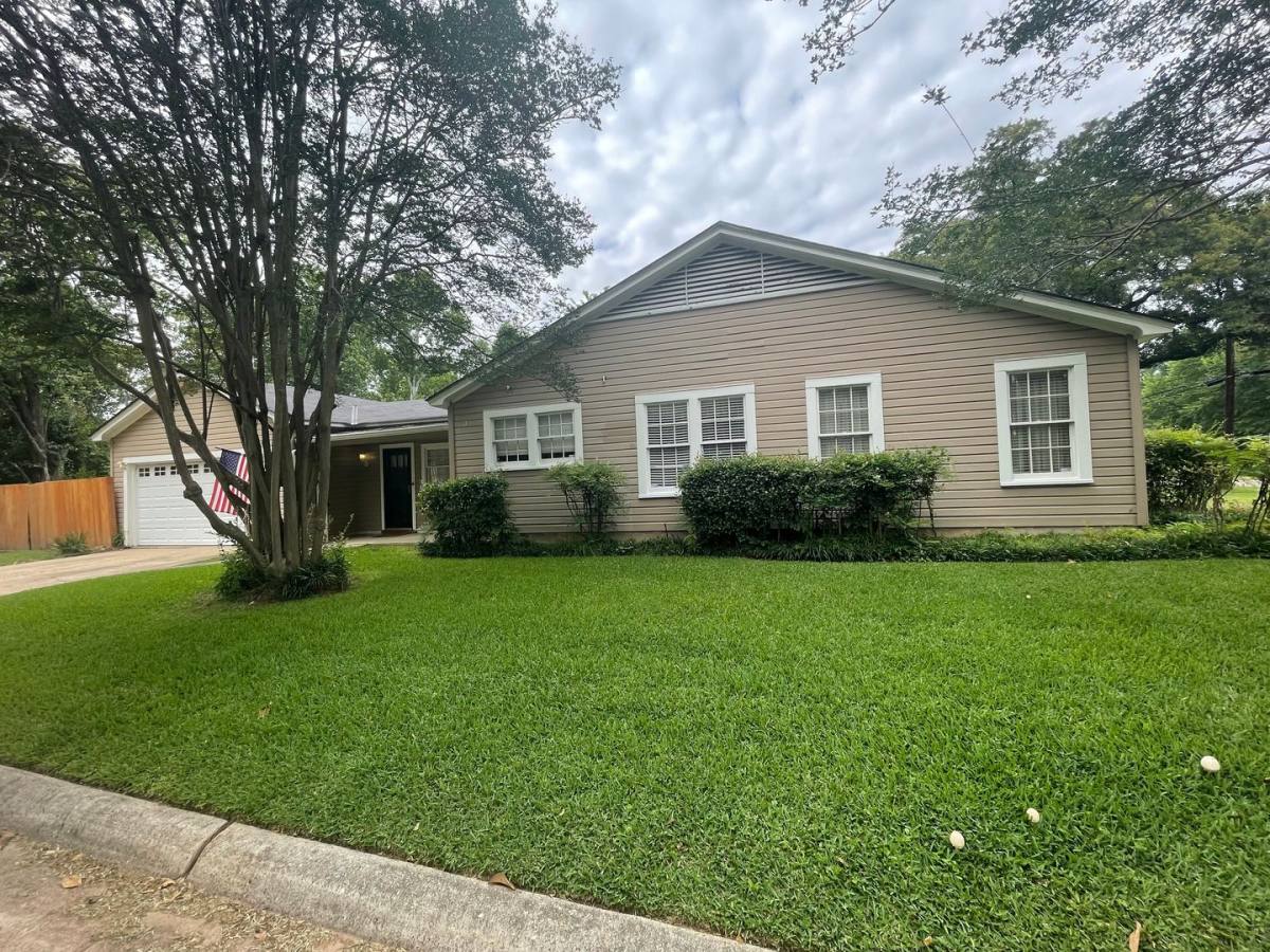 House for rent at 3642 Gilbert Dr, Shreveport, LA 71104
