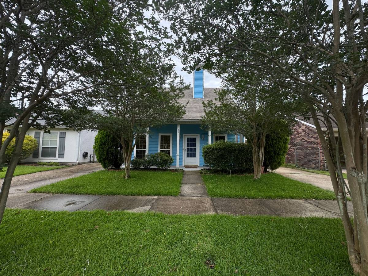 House for rent at 951 E Tom Stokes Court, Baton Rouge, LA 70810