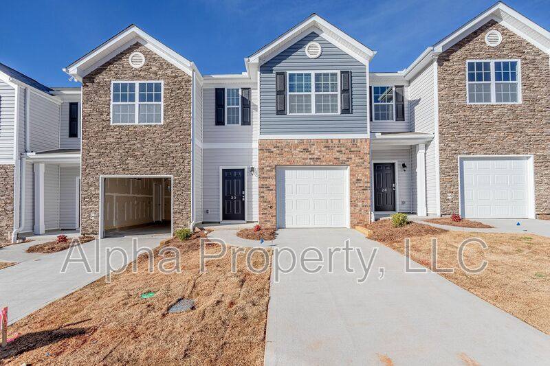 Townhouse for rent at 30 Moorlyn Lane, Greer, SC 29650