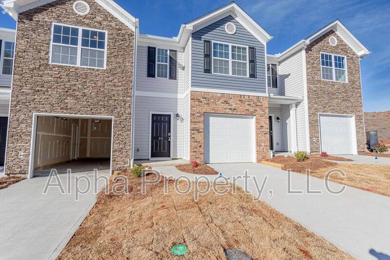 Townhouse for rent at 30 Moorlyn Lane, Greer, SC 29650
