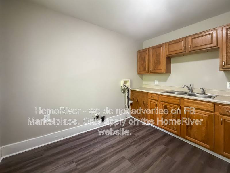 House for rent at 3909 W Broadway, Louisville, KY 40211