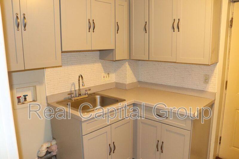 House for rent at 524 Summit Ave, Schenectady, NY 12307