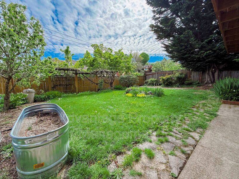 House for rent at 3840 NW Lincoln Ave, Corvallis, OR 97330