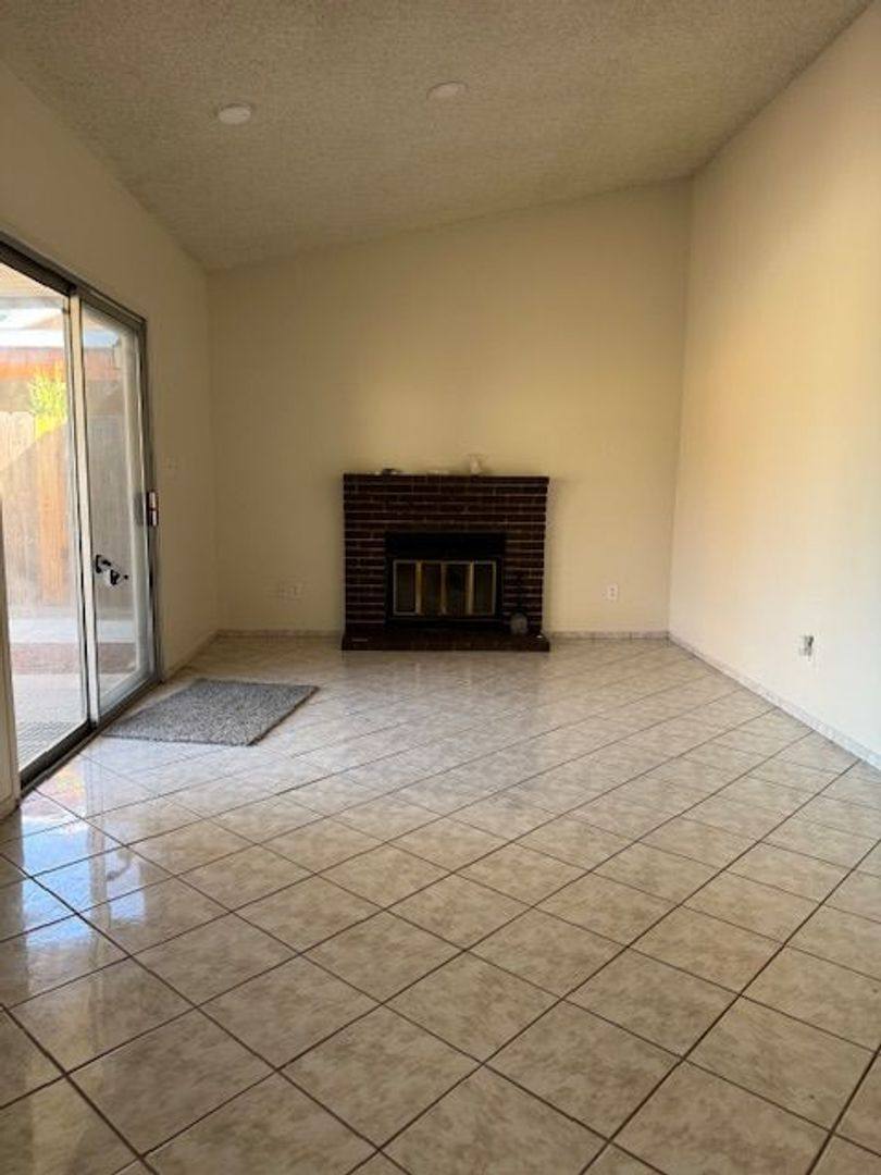 House for rent at 1116 Adelaide Ave, Bakersfield, CA 93307