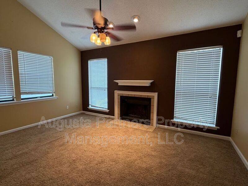 3148 Village W Dr, Augusta, GA 30907 - Townhouse for Rent - Image 3