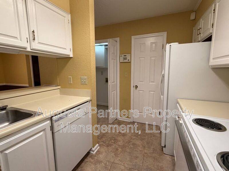 3148 Village W Dr, Augusta, GA 30907 - Townhouse for Rent - Image 10