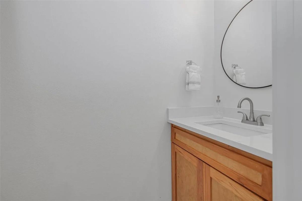Townhouse for rent at 3155 N Glen Garden Dr, Fort Worth, TX 76119