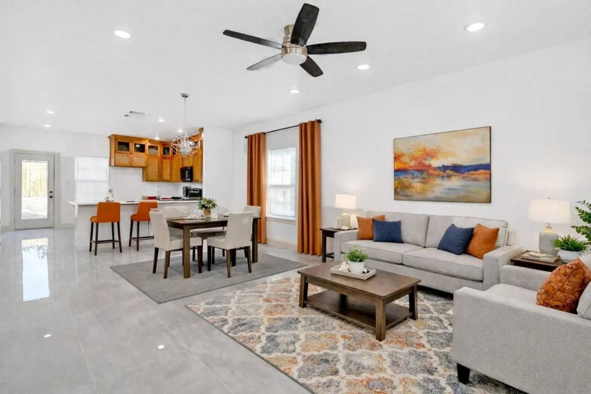 Townhouse for rent at 3155 N Glen Garden Dr, Fort Worth, TX 76119