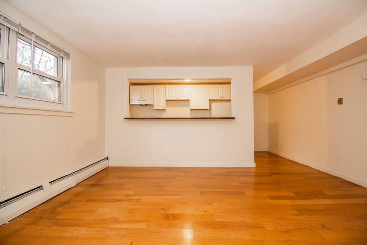 Apartment for rent at 95 Chestnut St #18, Brookline, MA 02445