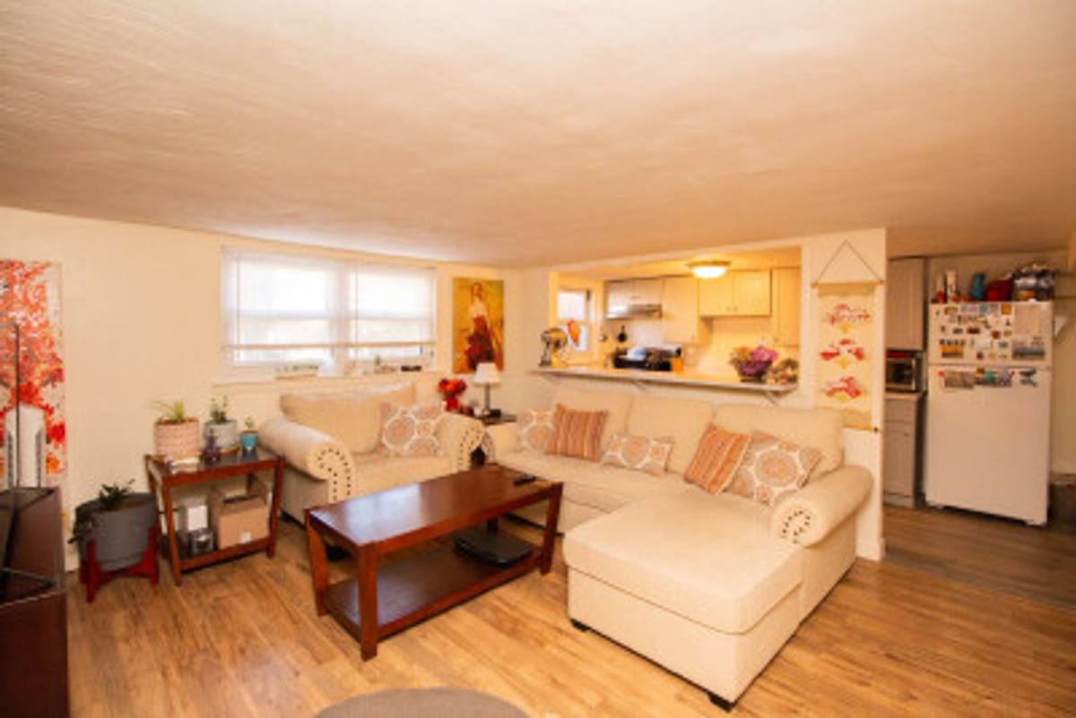 Apartment for rent at 95 Chestnut St #18, Brookline, MA 02445