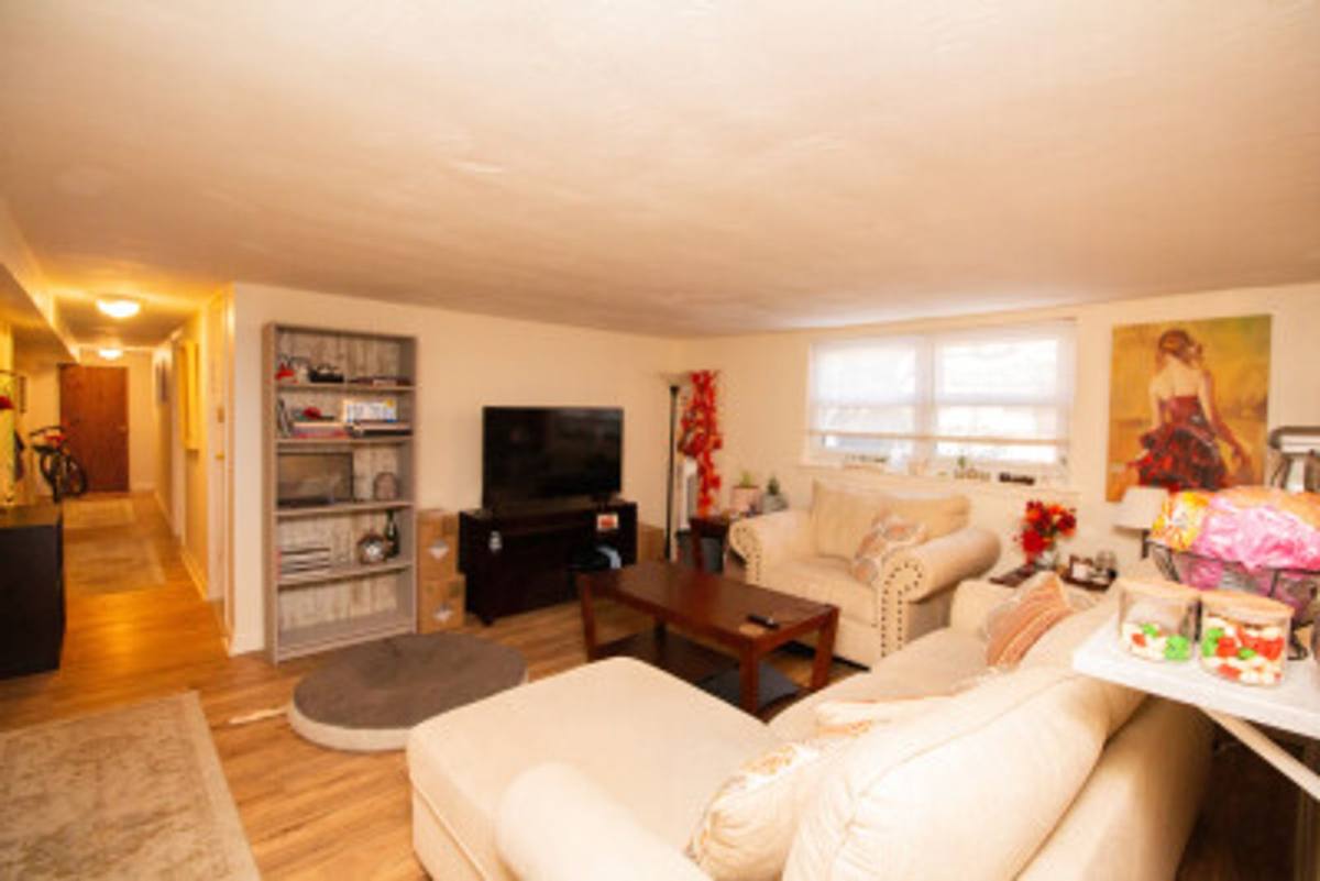 Apartment for rent at 95 Chestnut St #18, Brookline, MA 02445