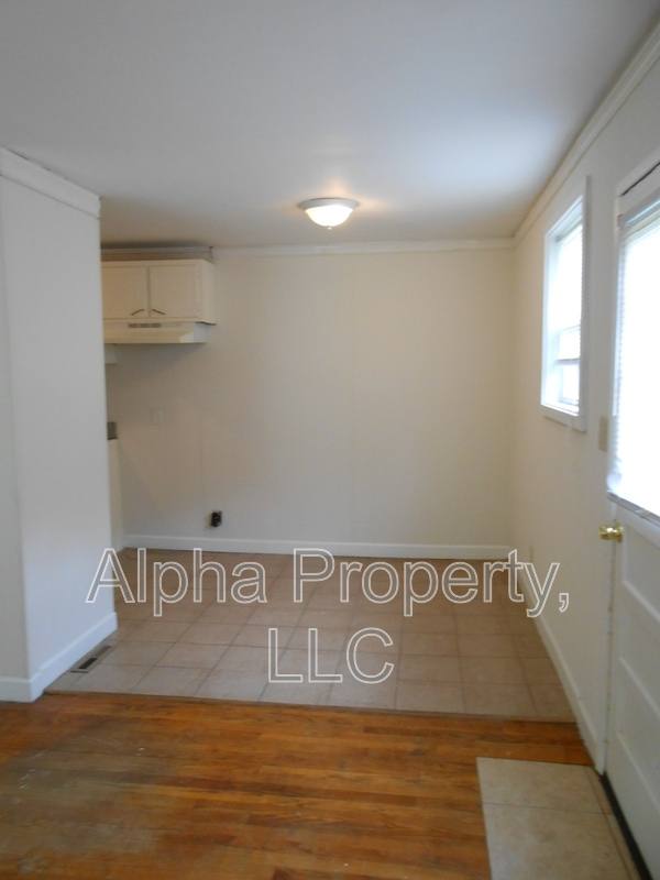 House for rent at 212 Campbell Ave, Greer, SC 29651