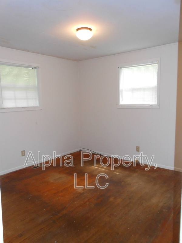 House for rent at 212 Campbell Ave, Greer, SC 29651