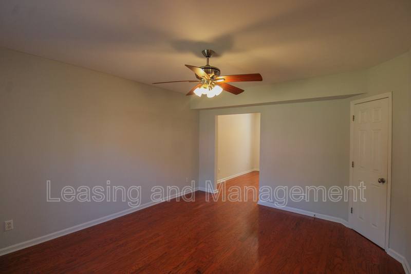 Townhouse for rent at 21 Hester St #3, Charleston, SC 29403