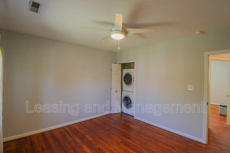 Townhouse for rent at 21 Hester St #3, Charleston, SC 29403