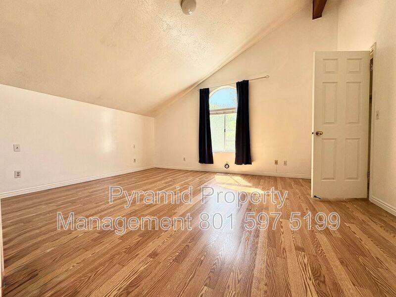 House for rent at 1099 Shepard Lane, Farmington, UT 84025