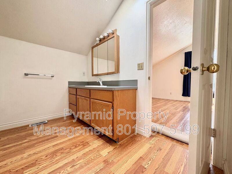 House for rent at 1099 Shepard Lane, Farmington, UT 84025