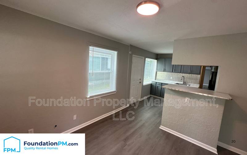 House for rent at 869 N Bingham St #1, Memphis, TN 38108