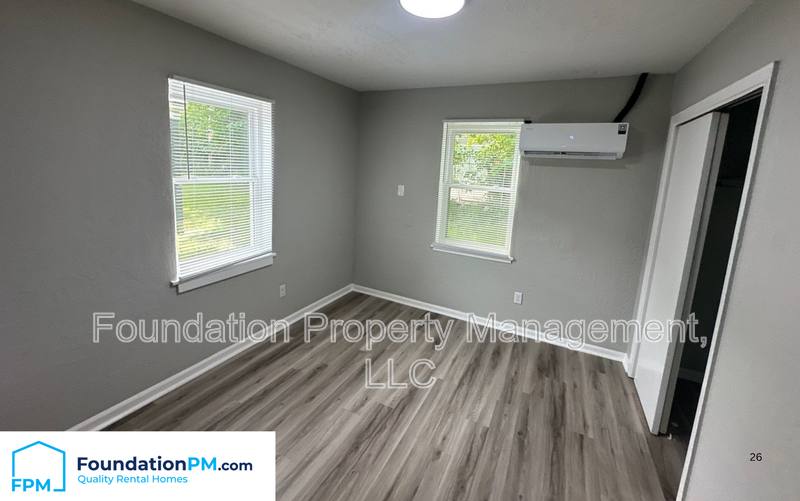 House for rent at 869 N Bingham St #1, Memphis, TN 38108
