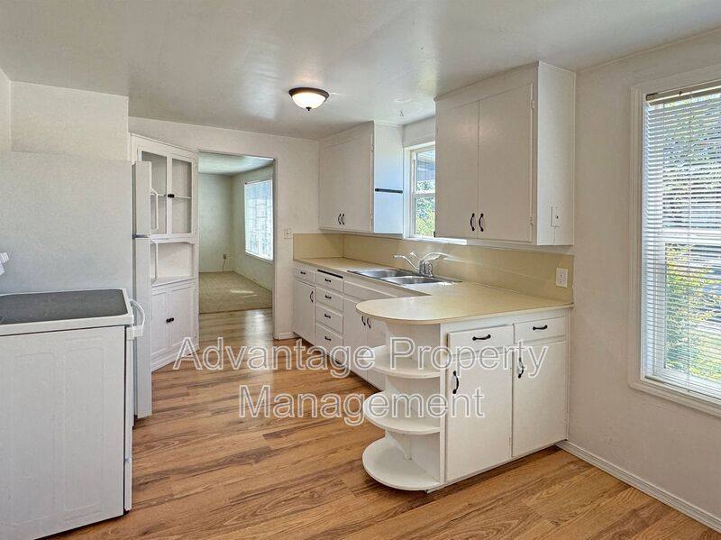 2353 NW Fillmore Ave, Corvallis, OR 97330 - House for Rent - Image 5