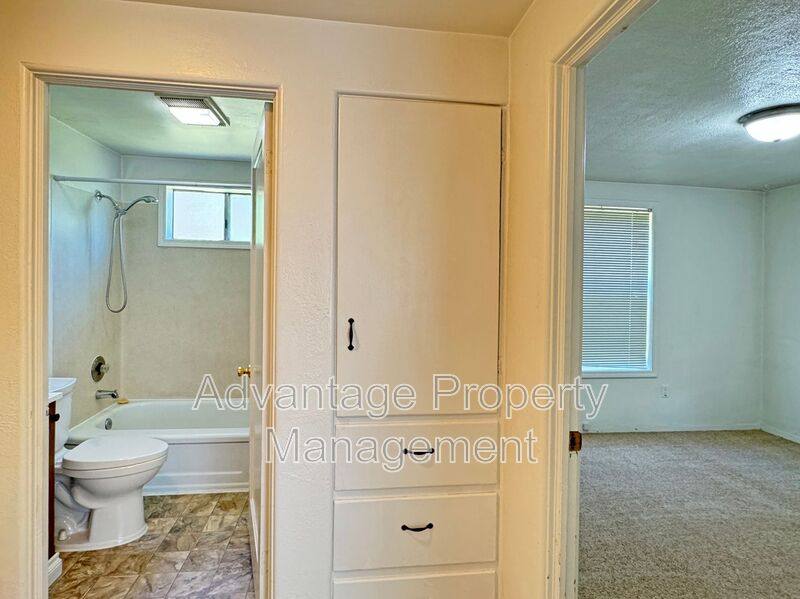 2353 NW Fillmore Ave, Corvallis, OR 97330 - House for Rent - Image 9