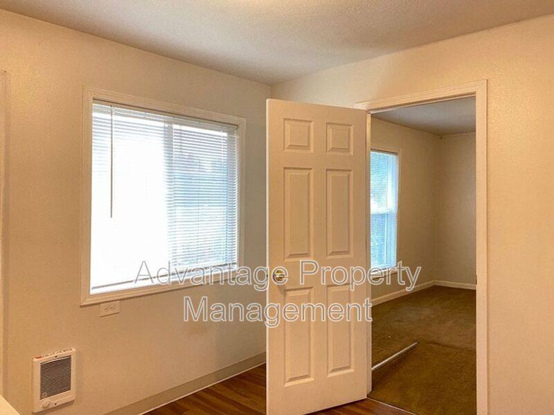 House for rent at 301 N Main St, Lebanon, OR 97355