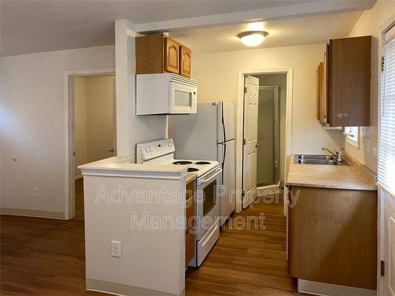 House for rent at 301 N Main St, Lebanon, OR 97355