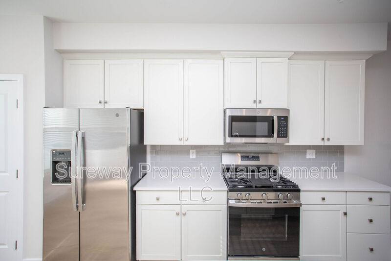 Townhouse for rent at 8 Foxwood Dr, Hainesport, NJ 08036