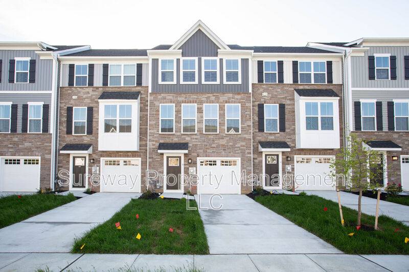 Townhouse for rent at 8 Foxwood Dr, Hainesport, NJ 08036