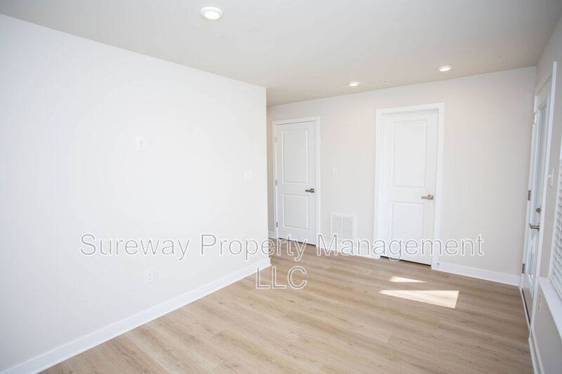 Townhouse for rent at 8 Foxwood Dr, Hainesport, NJ 08036