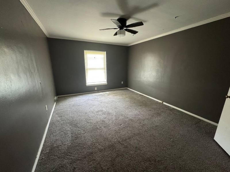 Apartment for rent at 21301 Kingsville St #1, Harper Woods, MI 48225