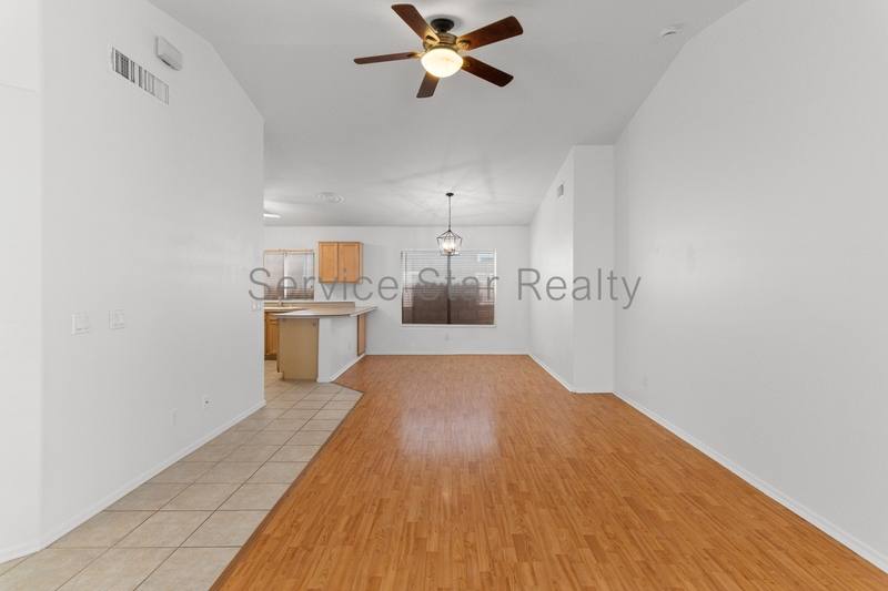 House for rent at 3039 E Hononegh Dr, Phoenix, AZ 85050
