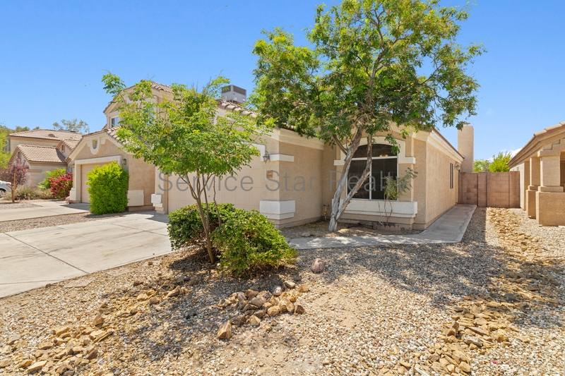 House for rent at 3039 E Hononegh Dr, Phoenix, AZ 85050