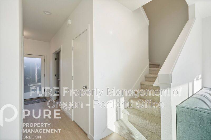 Townhouse for rent at 3736 NE Liberty Terrance, Portland, OR 97211