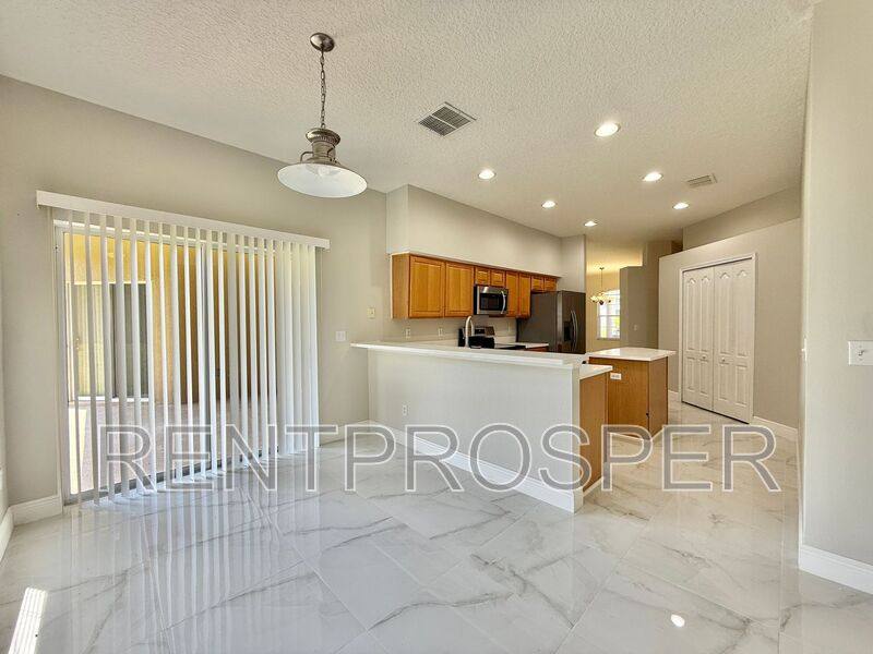 House for rent at 10181 Marsh Pine Cr, Orlando, FL 32832