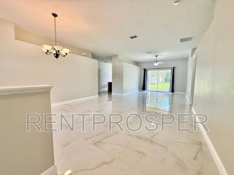 House for rent at 10181 Marsh Pine Cr, Orlando, FL 32832