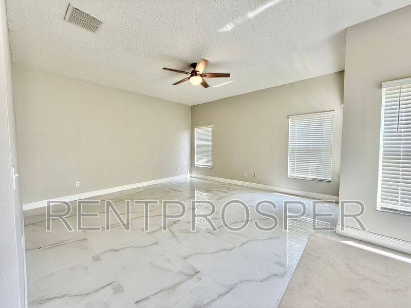 House for rent at 10181 Marsh Pine Cr, Orlando, FL 32832