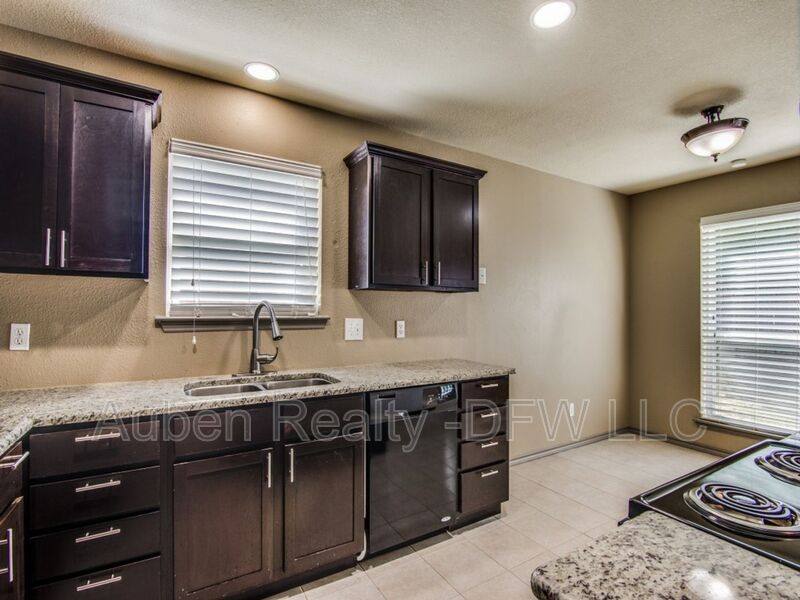 House for rent at 7716 Sable Lane, North Richland Hills, TX 76182