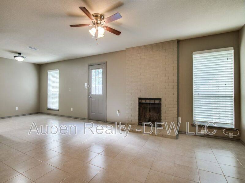 House for rent at 7716 Sable Lane, North Richland Hills, TX 76182