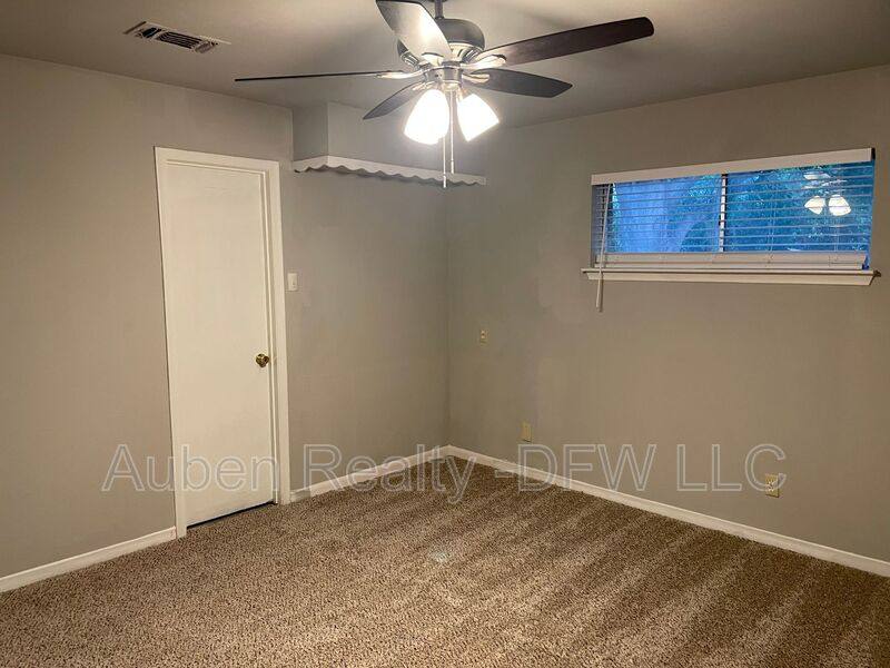 House for rent at 930 Lindy Court, Irving, TX 75060
