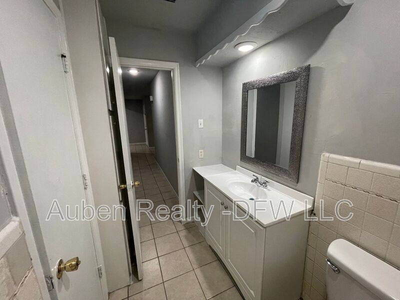House for rent at 930 Lindy Court, Irving, TX 75060