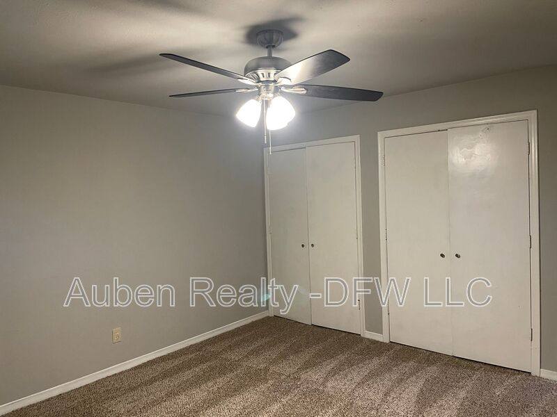 House for rent at 930 Lindy Court, Irving, TX 75060