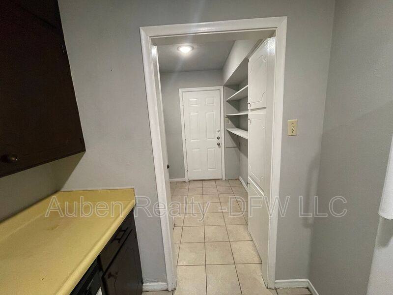 House for rent at 930 Lindy Court, Irving, TX 75060